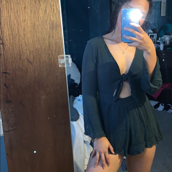 PacSun Dresses & Skirts - Tie front-Cut-out Romper